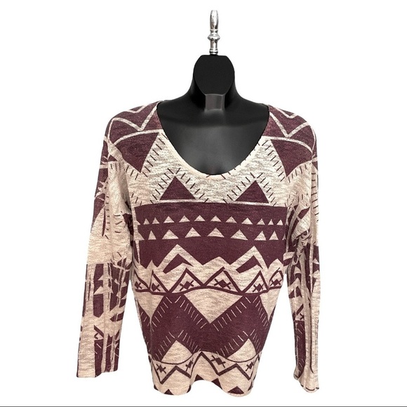 Women’s Ginger G Geometric Aztec Large Soft Knit Sweater - Picture 2 of 4
